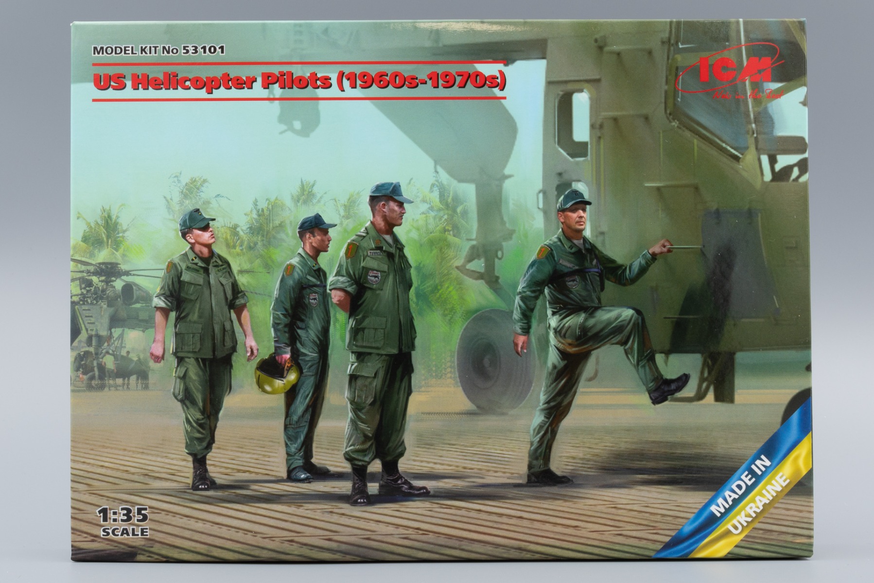 ICM53101 US Helicopter Pilots (1960s-1970s), figurines