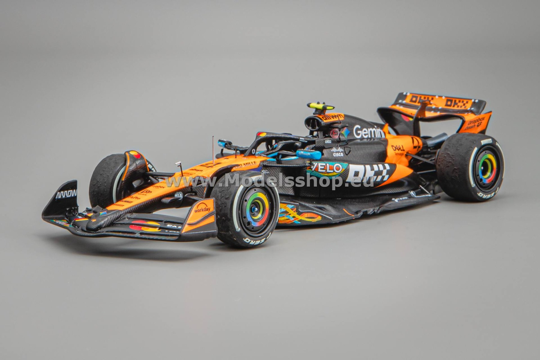 Minichamps 537256604 McLaren MC39 F1, No.4, 3rd Abu Dhabi GP 2025, Formula 1 World Chamipion 2025, Lando Norris