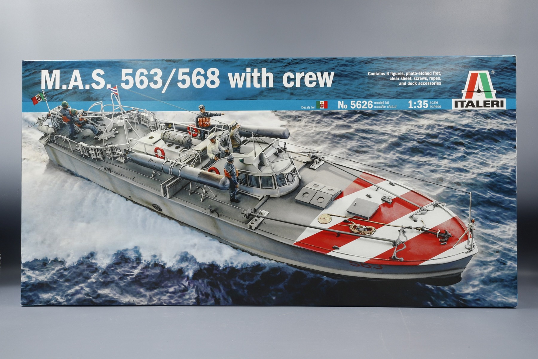 Italeri IT5626 MAS 568 4a Serie w/ Crew, model kit