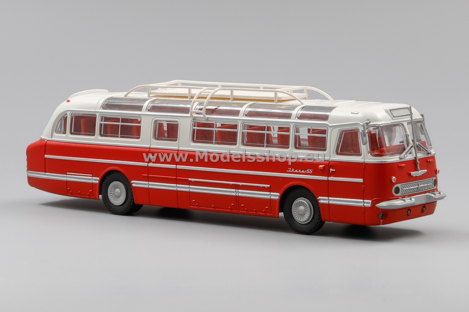 Ikarus 55 overland bus, 1968 /white - red/