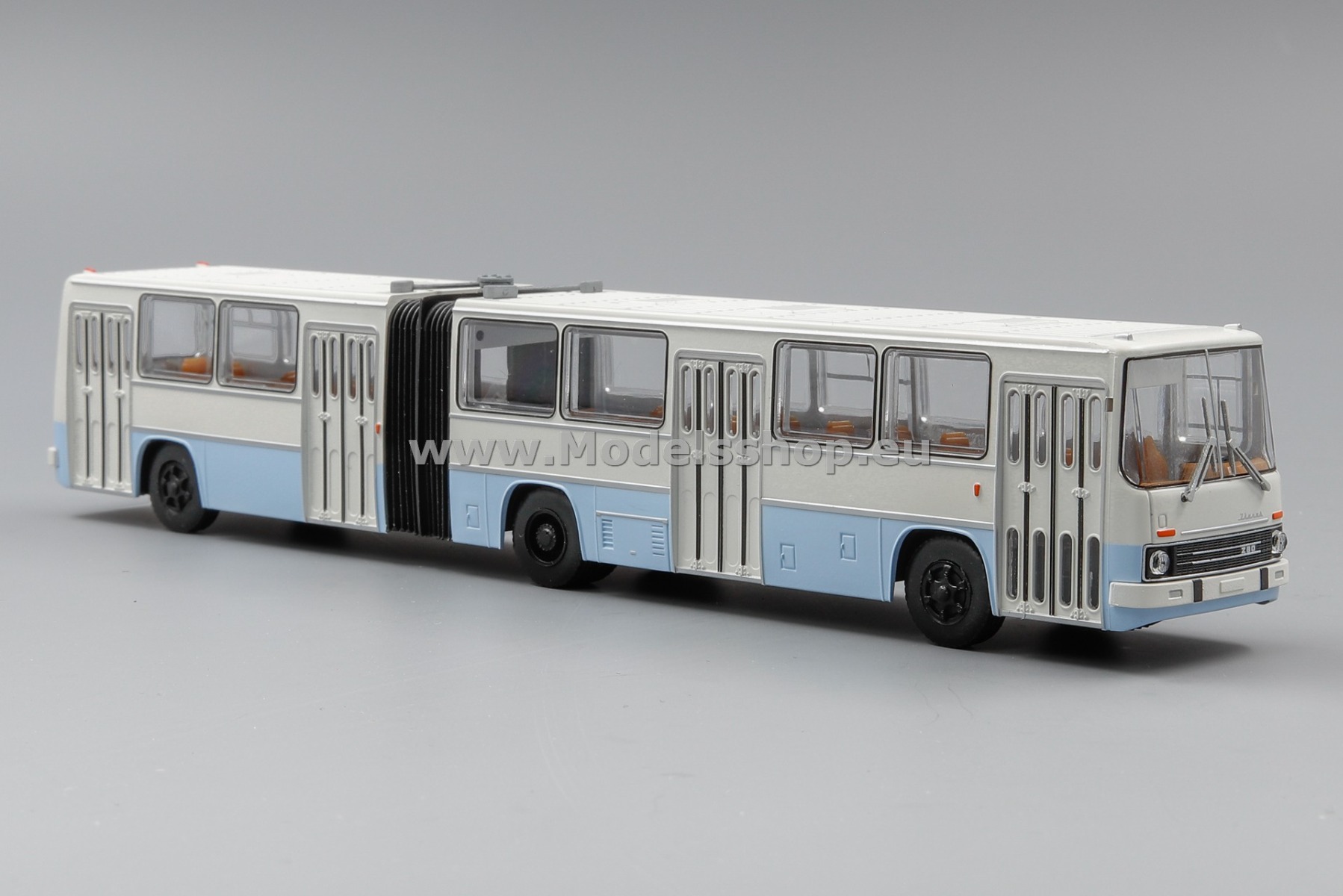 Ikarus 280.02 articulated citybus, 1972 /white - light blue/
