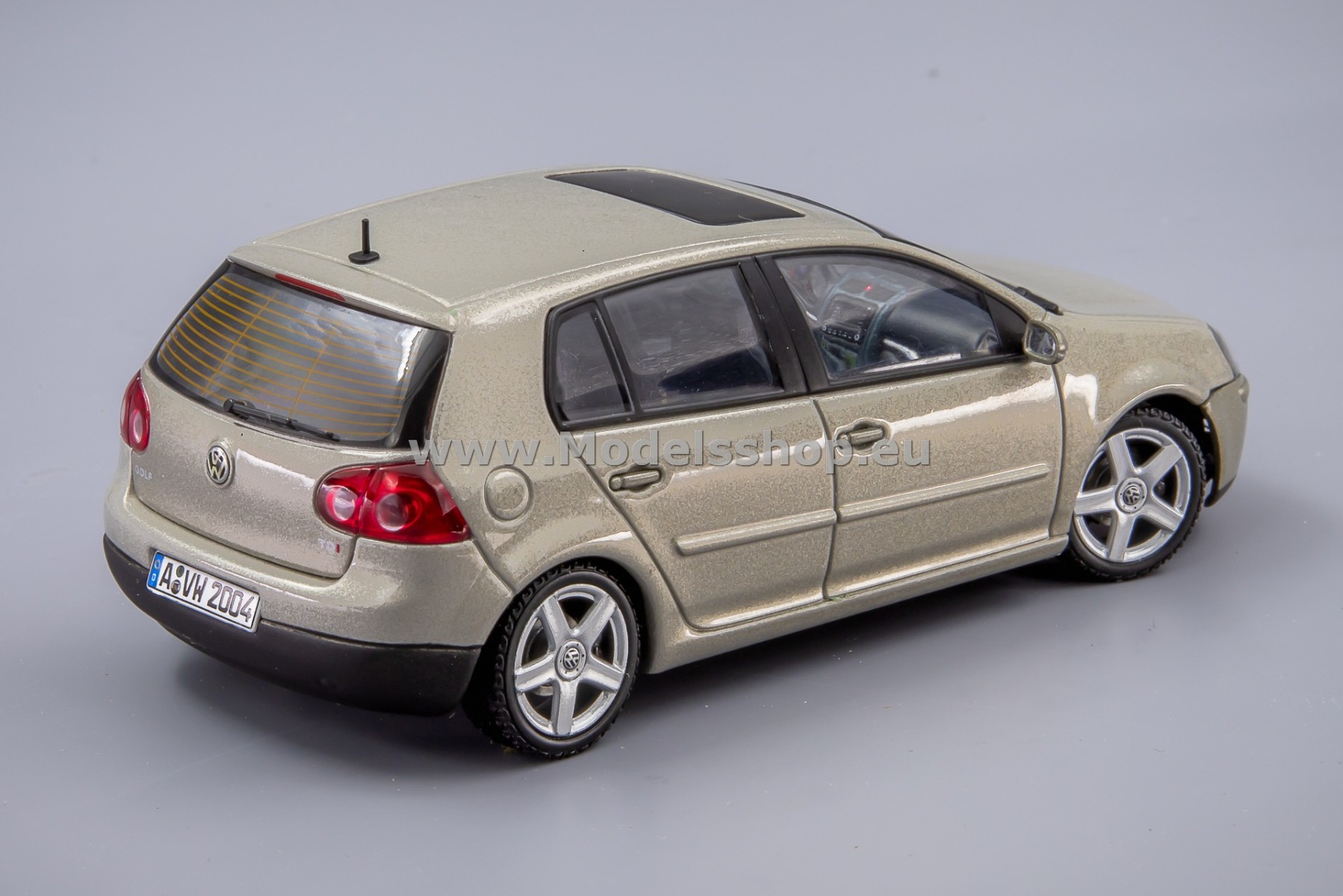 Autoart 59775 VW / Volkswagen Golf V Sportline 5d, 2003