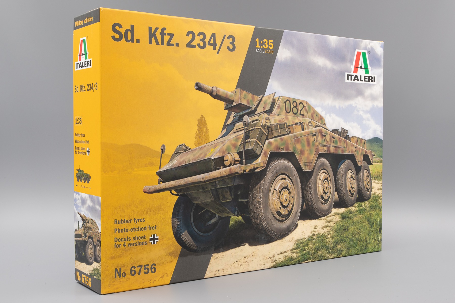 【国産】 Italeri IT6756 Sd.Kfz.234/3, model kit 自動車