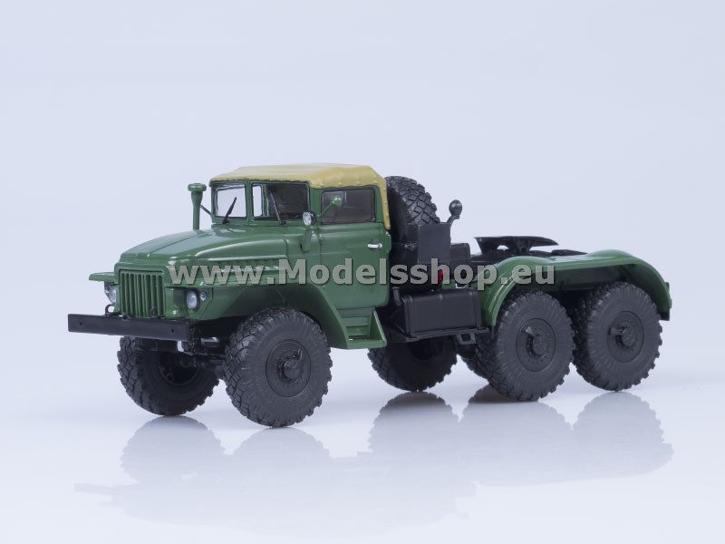 AI1081 URAL-375S tractor truck, soft cabbin roof