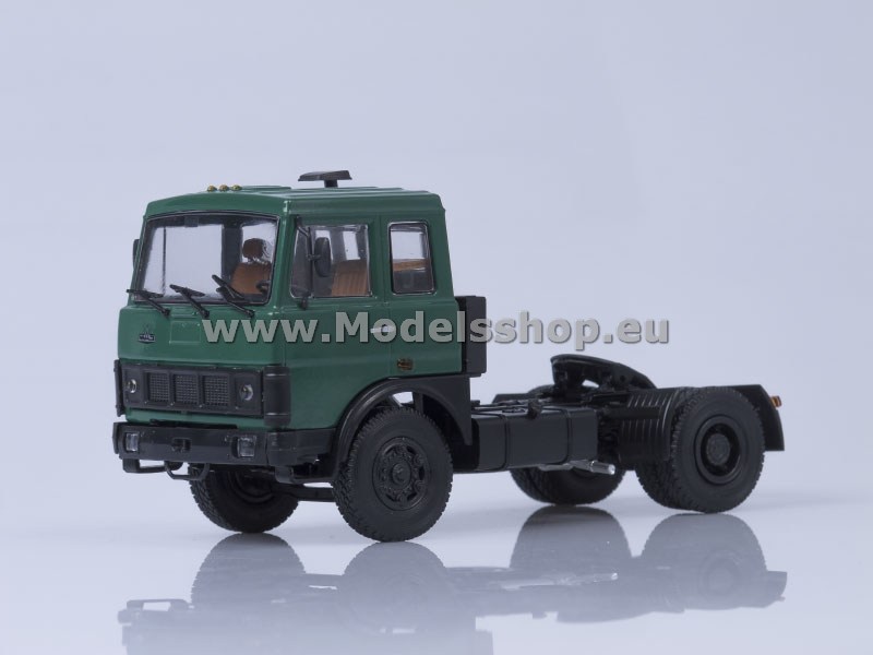 AI1085 MAZ-5432 tractor truck, early version /green/