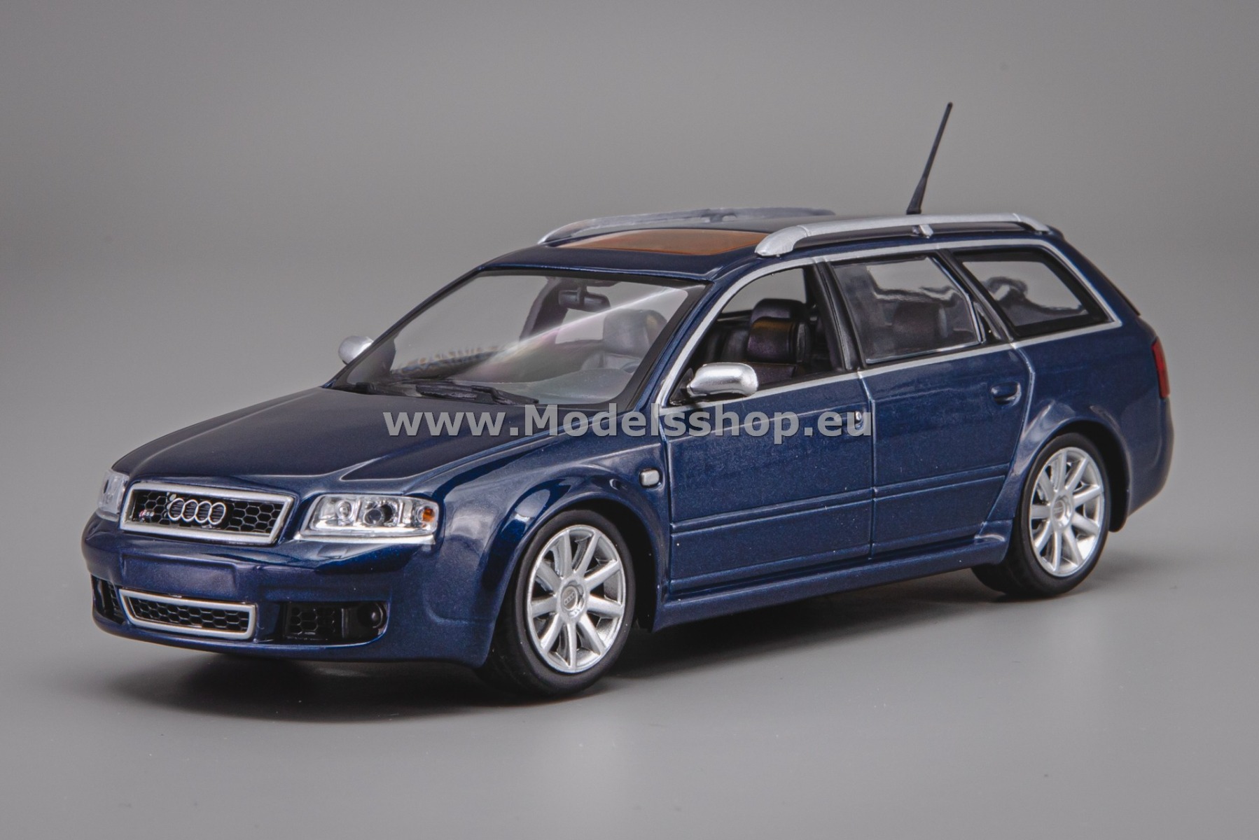 Maxichamps 940011710 Audi RS6 Avant, 2002 /blue metallic/