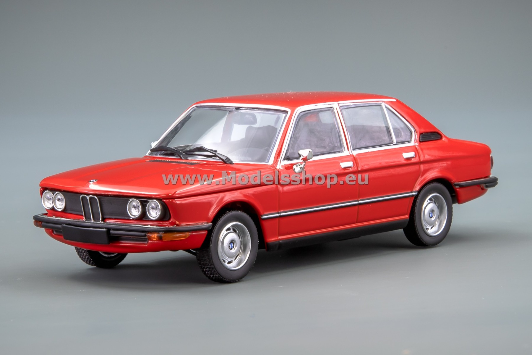 Maxichamps 940023006 BMW 520, 1972 /red/