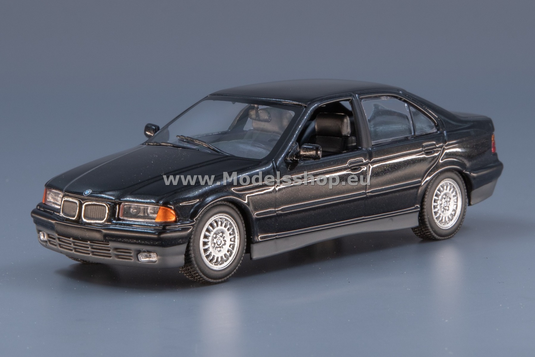 Maxichamps 940023301 BMW 3-Series Limousine, 1992 /black metallic/