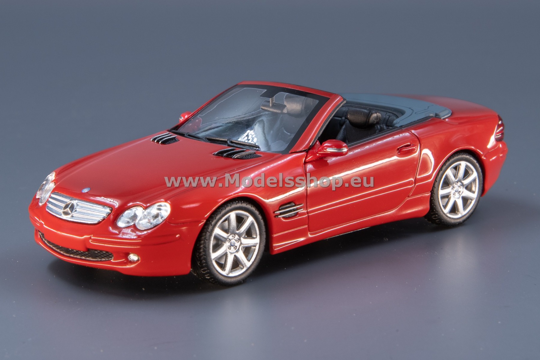 Maxichamps 940031031 Mercedes-Benz SL-Class (R230), 2001 /red/