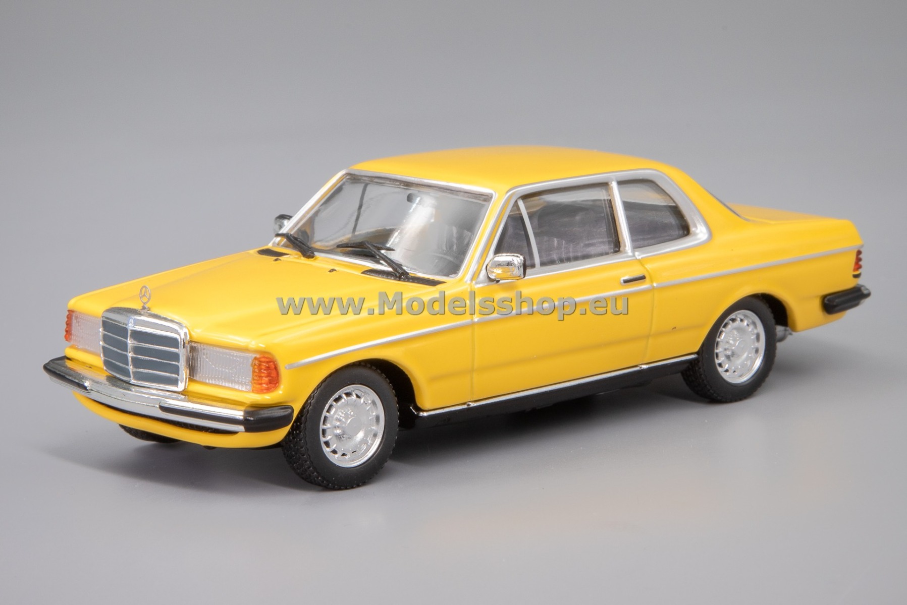 Maxichamps 940032222 Mercedes-Benz 230CE (W123) Coupé, 1976 /yellow/