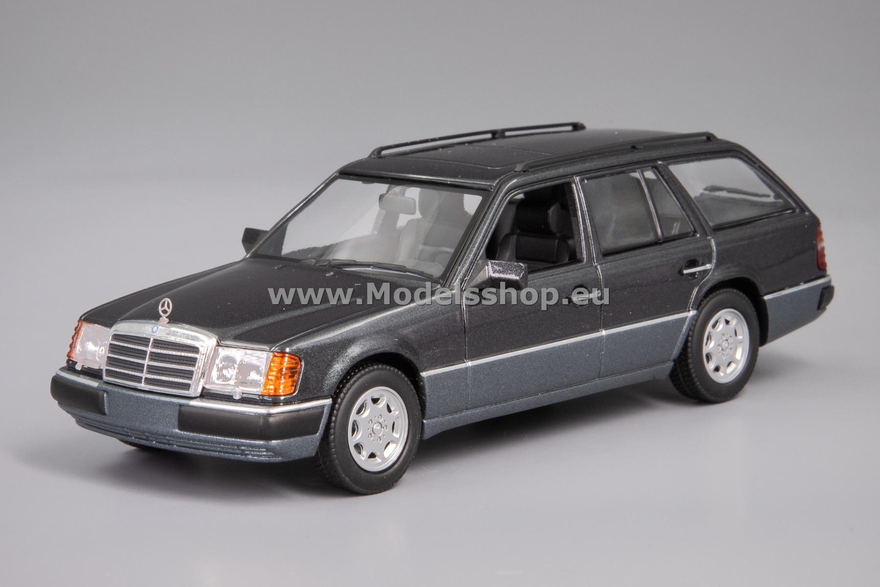 Maxichamps 940037012 Mercedes-Benz 300Te (S124) estate, 1990 /black metallic/