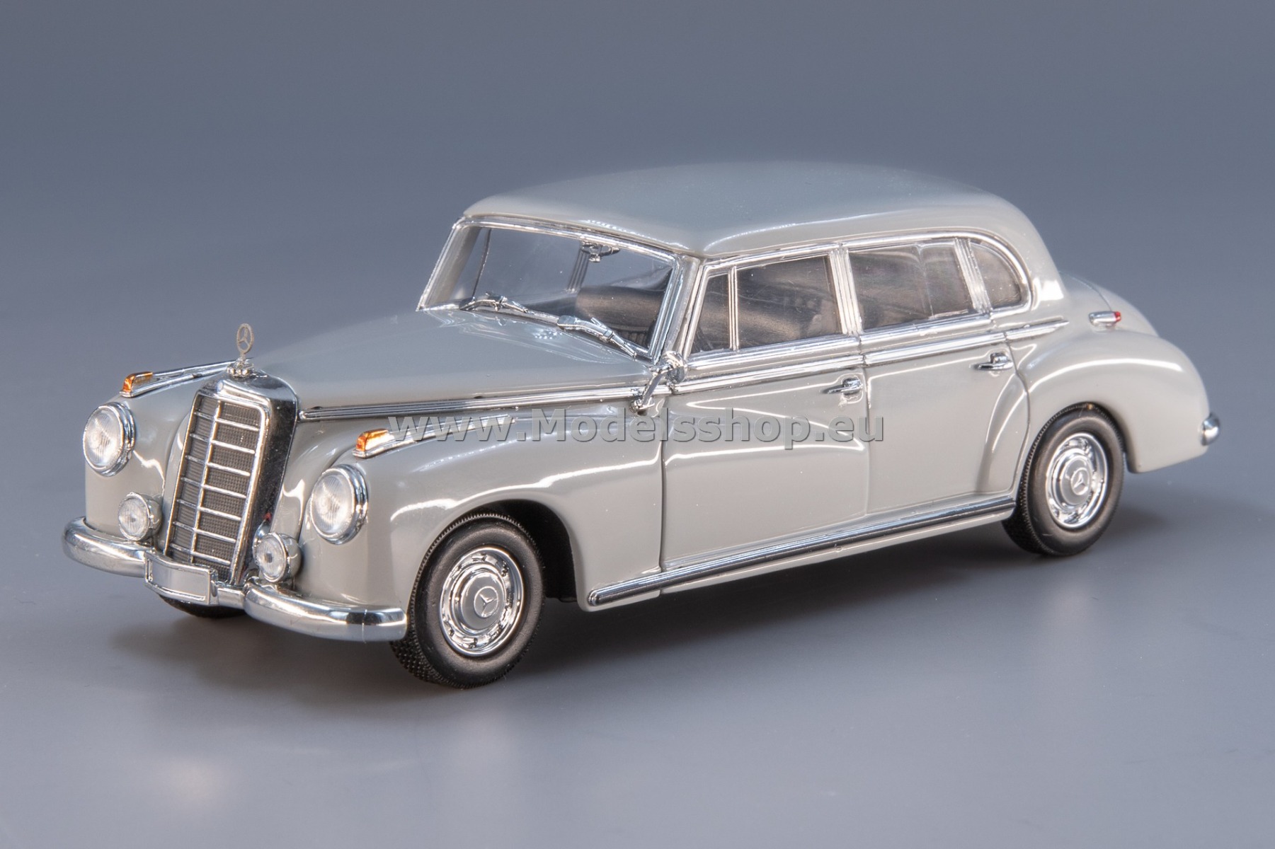 Maxichamps 940039061 Mercedes-Benz 300 (W186), 1951 /gray/