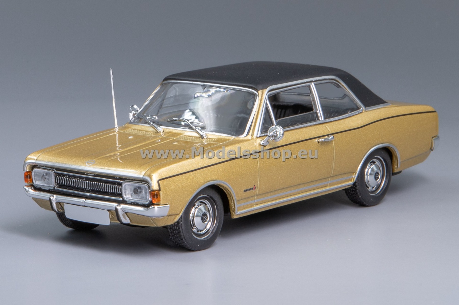 Maxichamps 940046161 Opel Commodore A, 1970 /golden metallic - black/