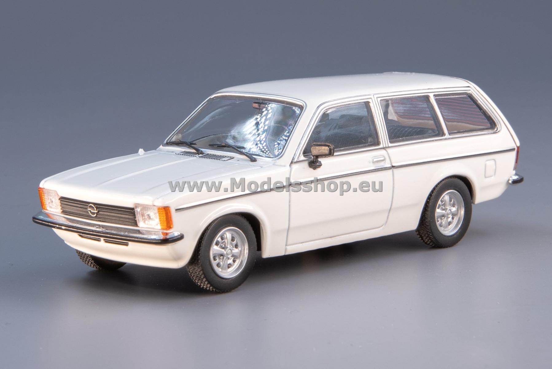 Maxichamps 940048111 Opel Kadett C Caravan L, 3d 1978 /white/