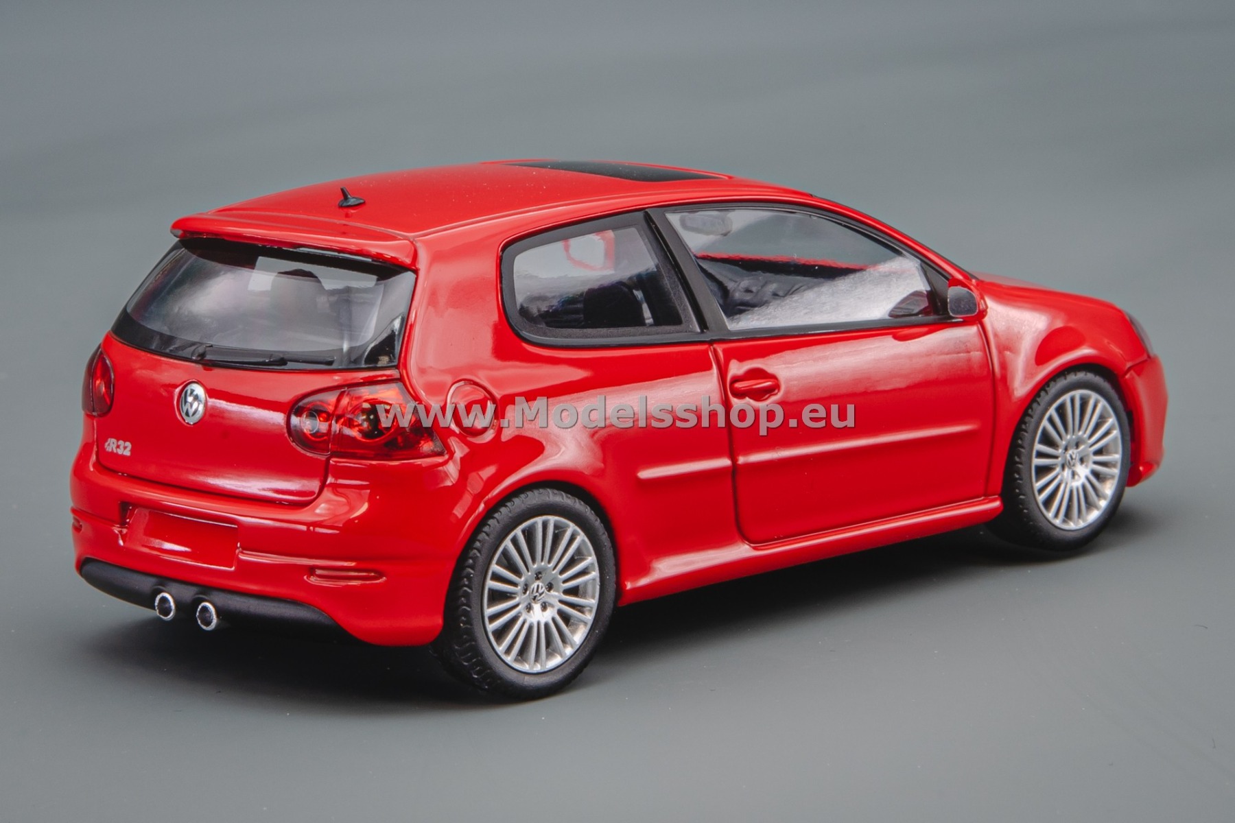 Maxichamps 940054500 VW / Volkswagen Golf V R32, 2005 /red/