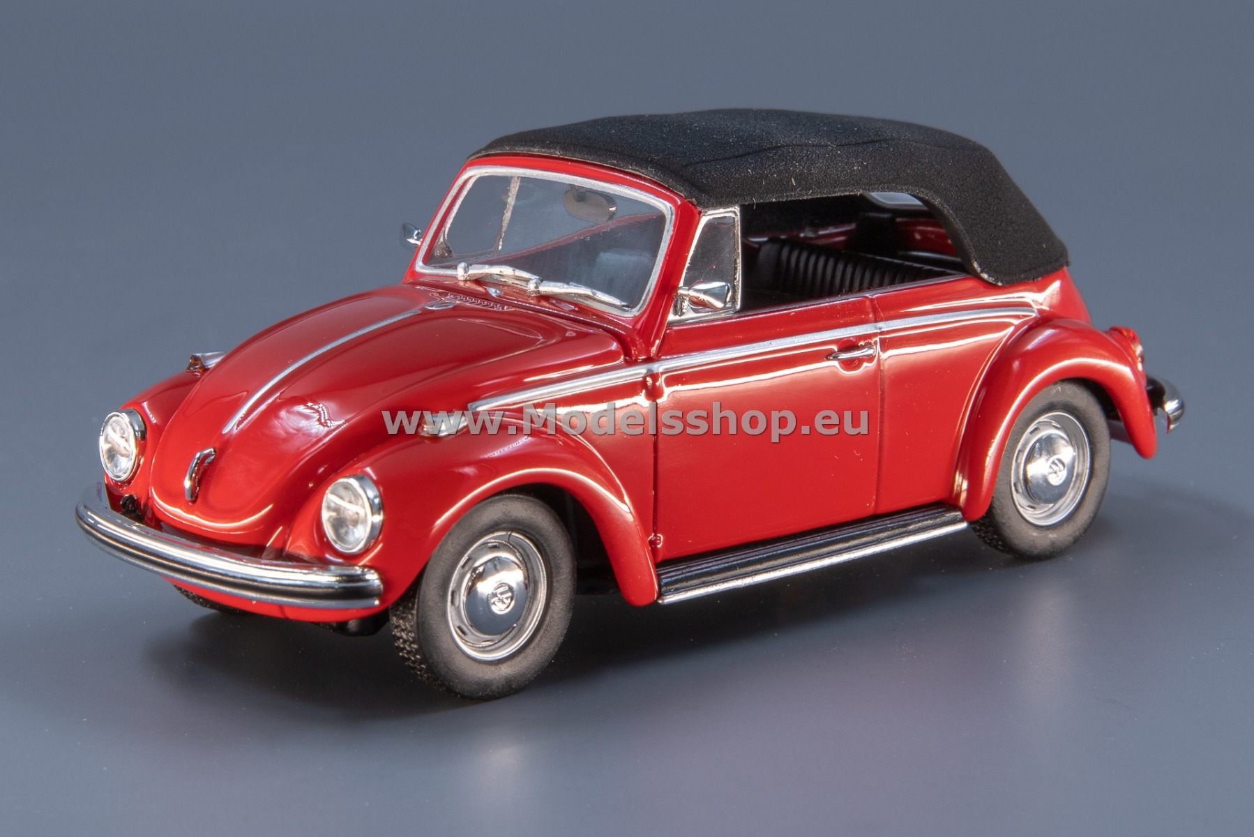 Maxichamps 940055031 Volkswagen Käfer / Beetle 1302 Cabriolet, 1970 /red/