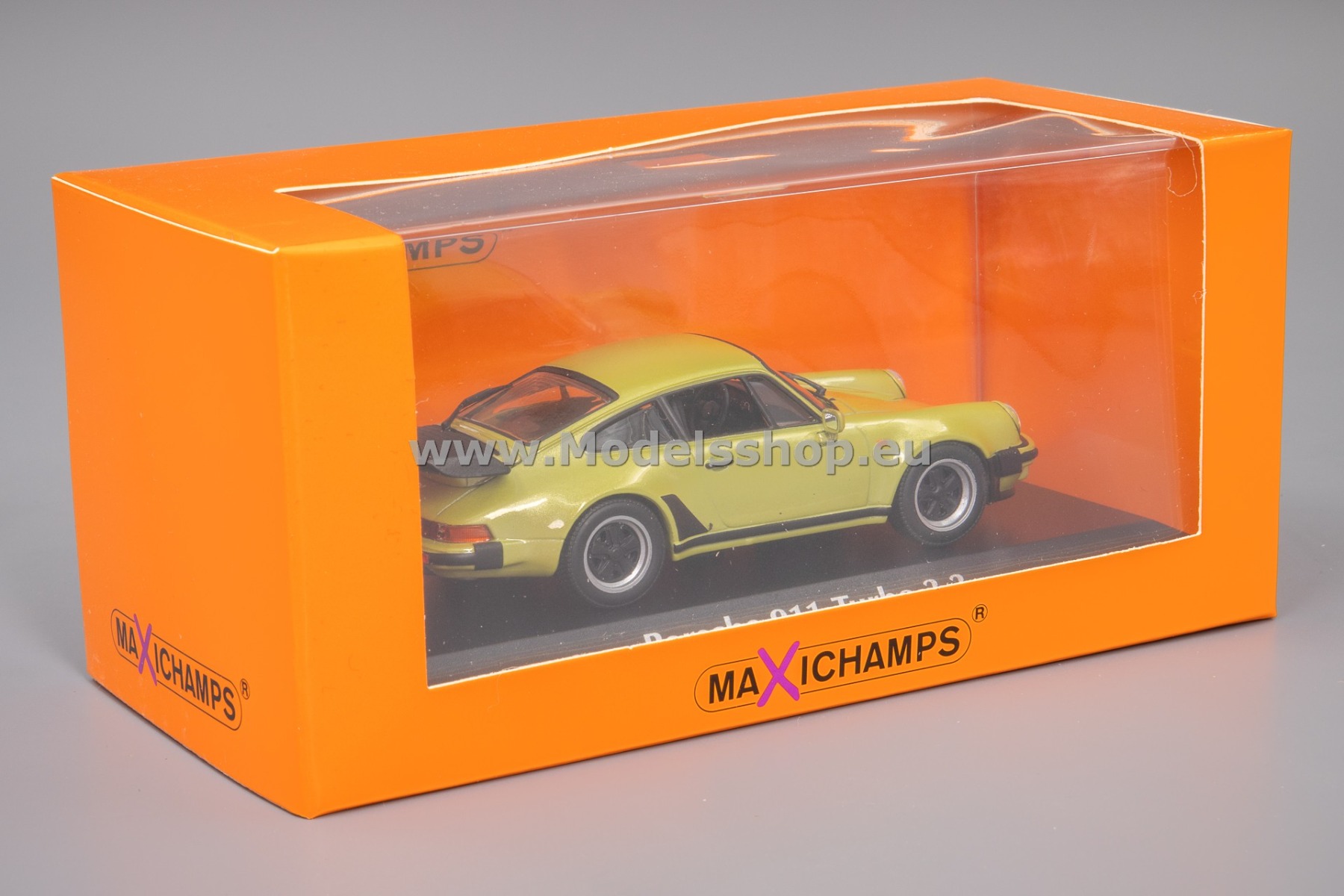 【MAXICHAMPS】Porsche 911 Turbo Yellow1990 Porsche 911 3.6 Turbo yellow (Minichamps)1:18 - Minicarweb
