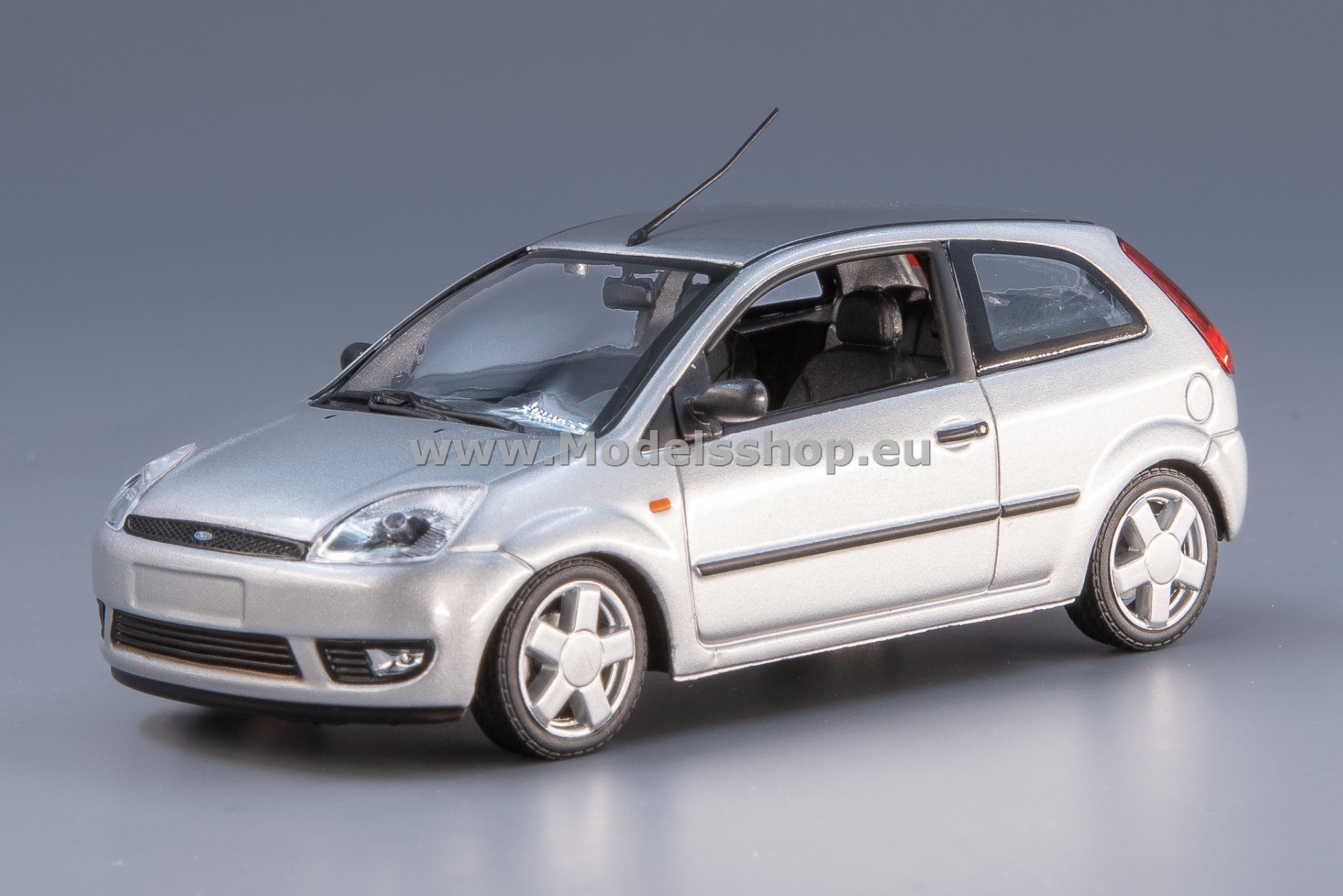 Maxichamps 940081120 Ford Fiesta 3d, 2002 /silver/