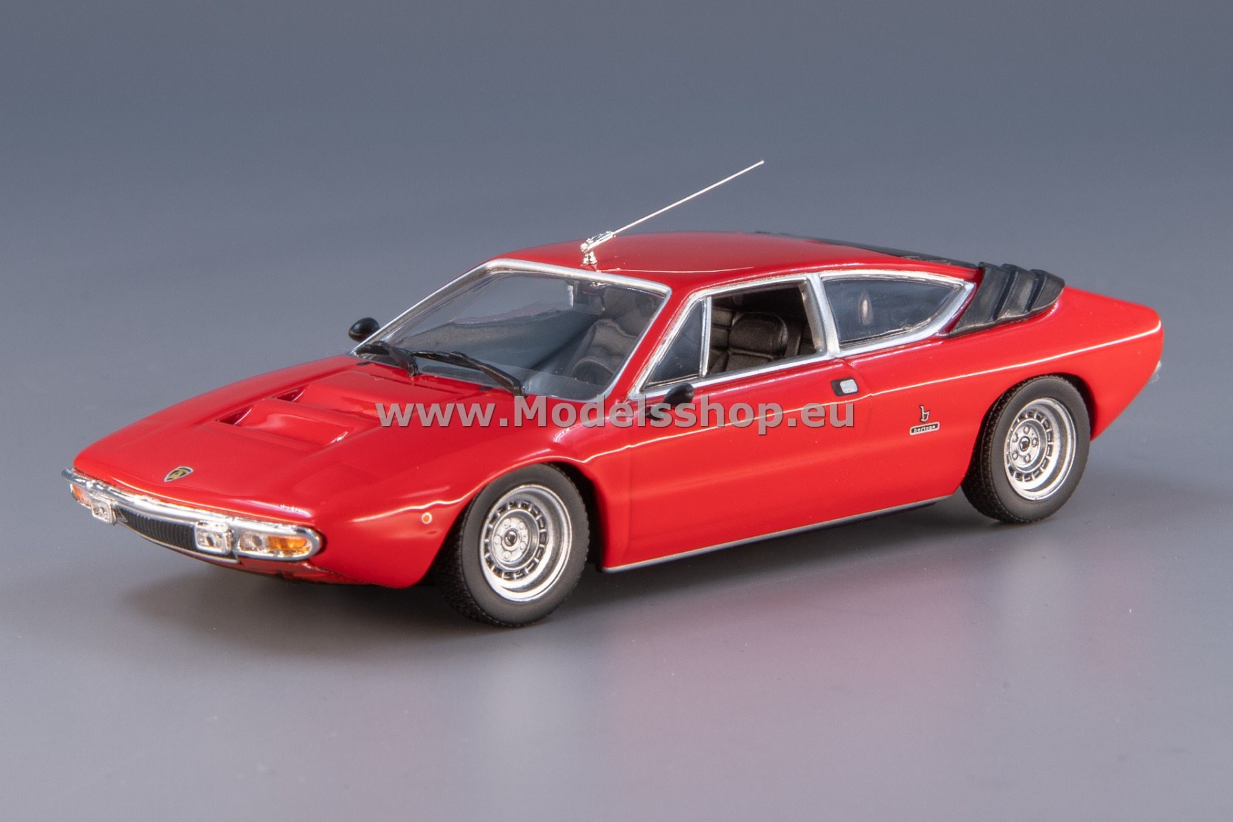 Maxichamps 940103321 Lamborghini Urraco, 1974 /red metallic/