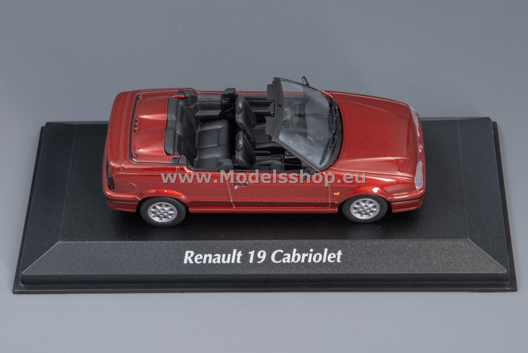 Maxichamps 940113731 Renault 19 Cabriolet, 1992 /red metallic/ - Imagen 3 de 4
