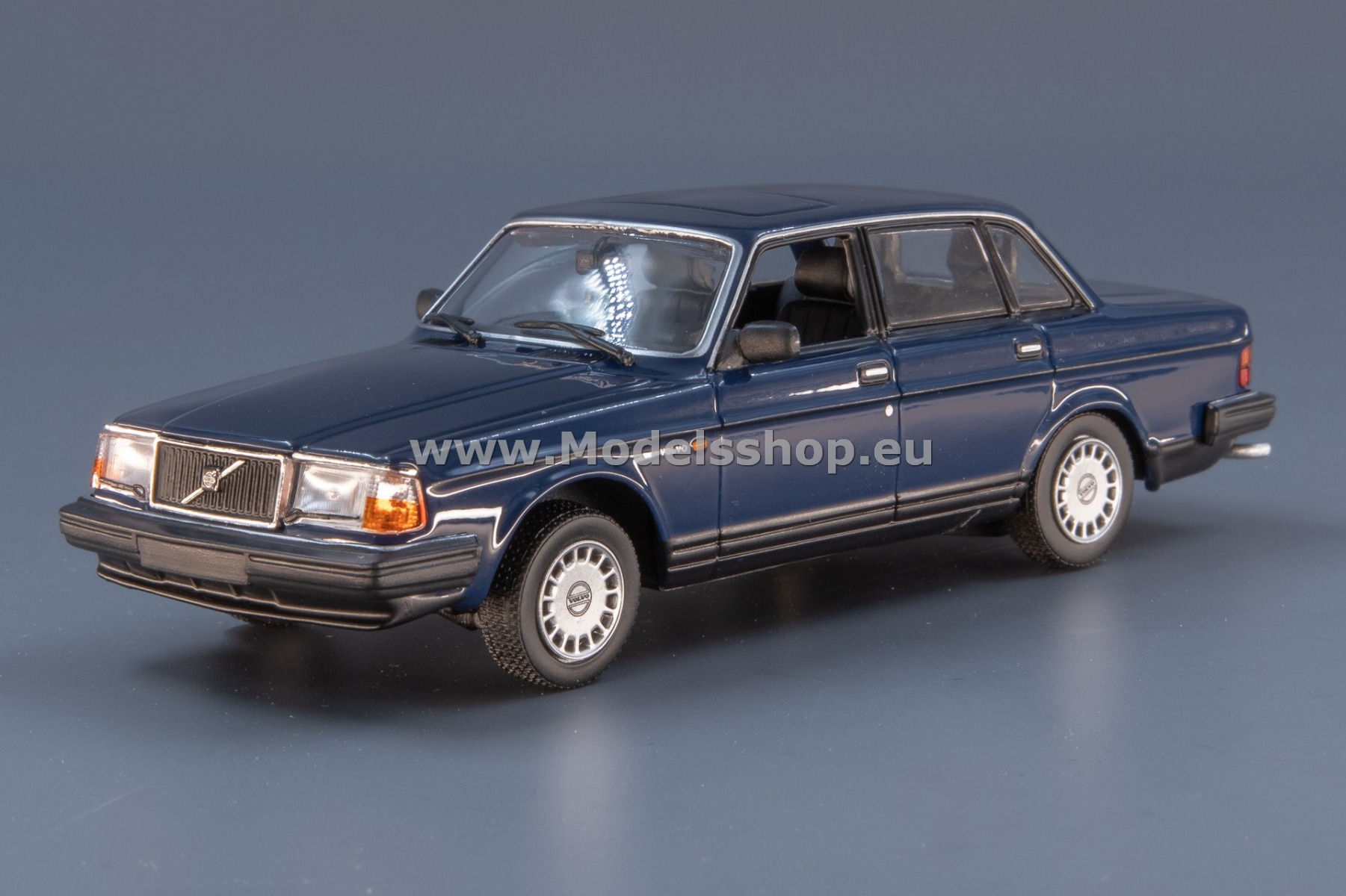 Maxichamps 940171405 Volvo 240 GL, 1986 /dark blue/
