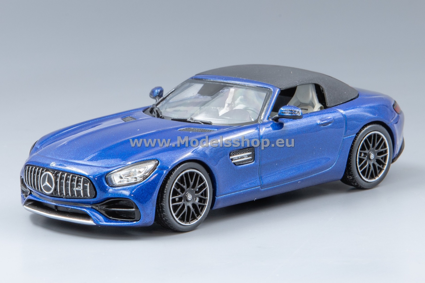 Mercedes-Benz AMG GT Roadster (R190), 2017 /blue metallic/ w. canopy removable