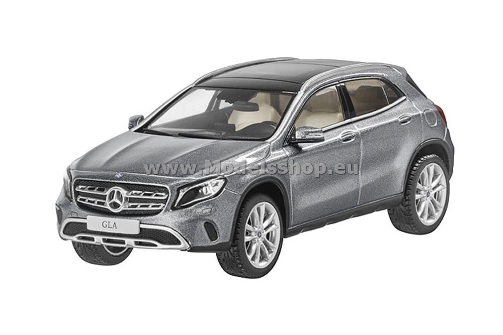 Mercedes-Benz GLA-class (X156) /mountain grey/