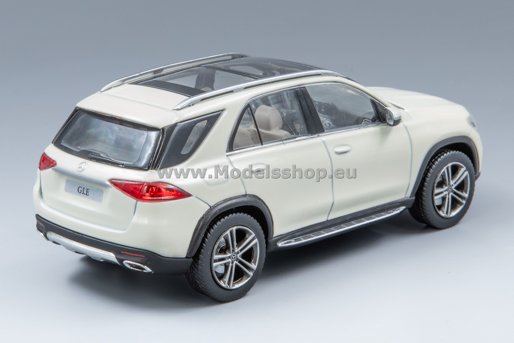1/43 Mercedes-Benz GLE ホワイト Mercedes-Benz GLE (V167), 2018 /diamond white bright/
