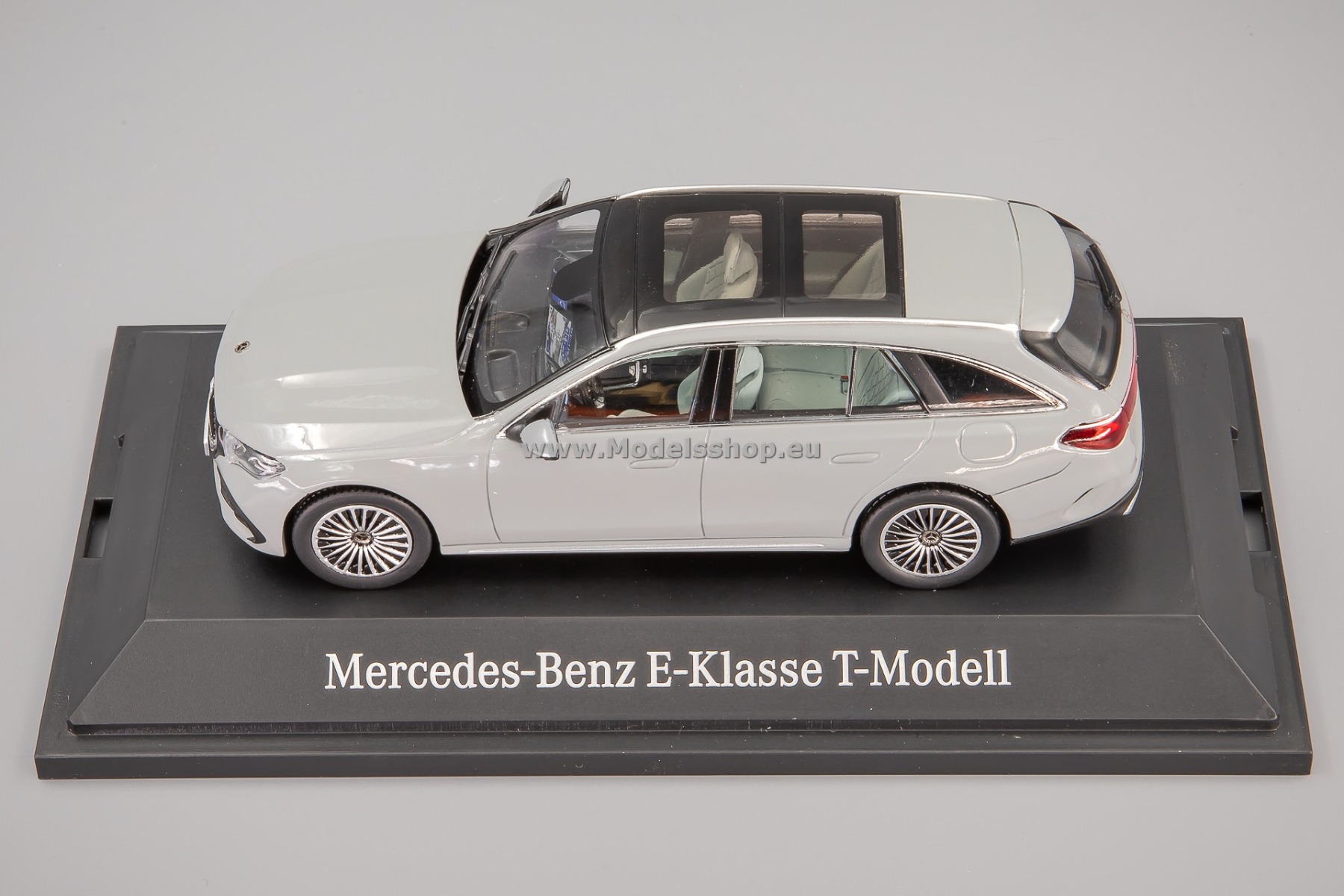 B66961121 Mercedes-Benz E-Class T-Model (S214), 2023 /grey/ B66961121 Mercedes-Benz E-Class T-Model (S214), 2023 /grey/