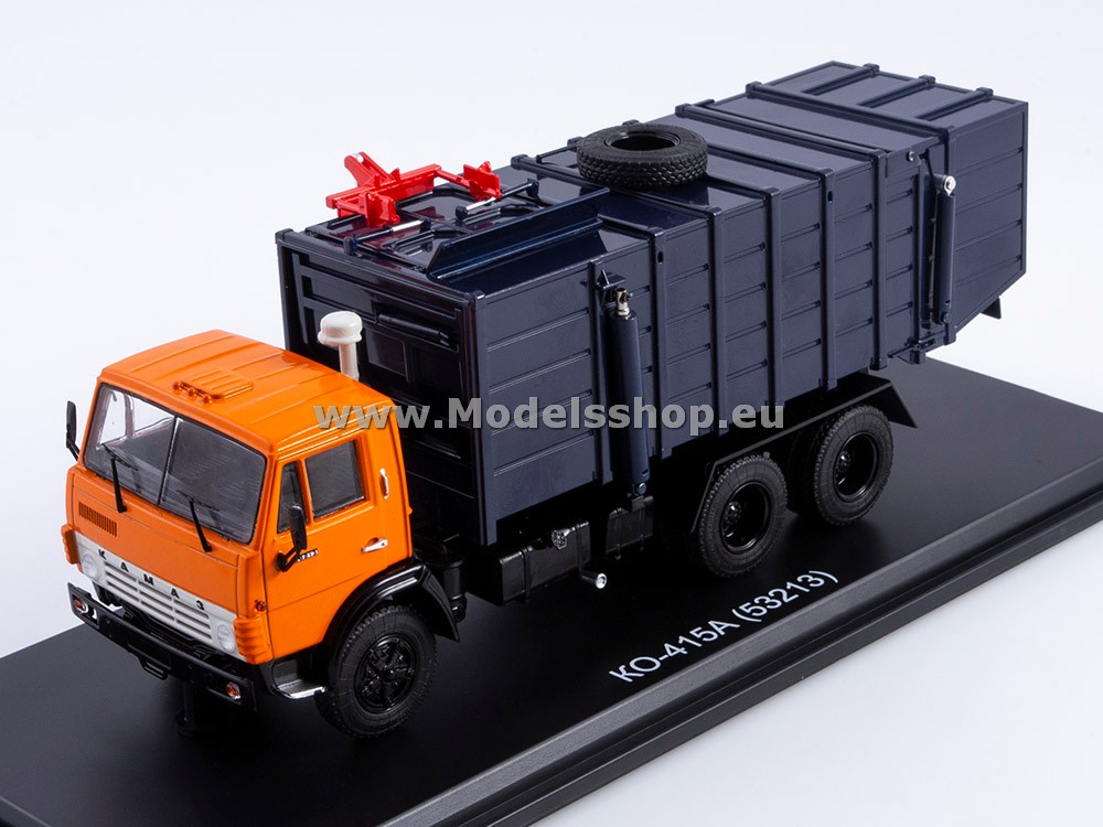 SSM1505 Garbage truck KO-415A (Kamaz-53213) /orange-dark grey/