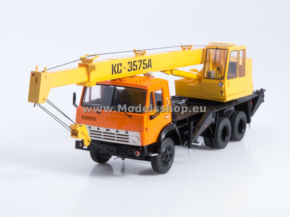 SSM1507 Truck-crane K-3575A (Kamaz-53213) /orange - yellow/