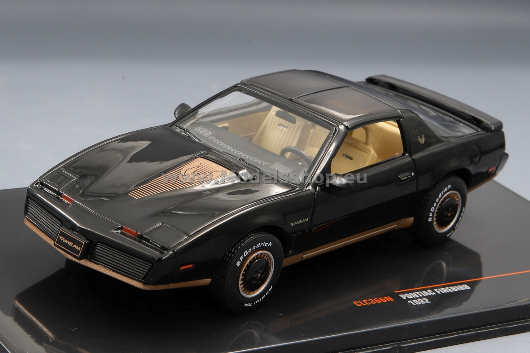 Pontiac Firebird, 1982 / black - Decorated/