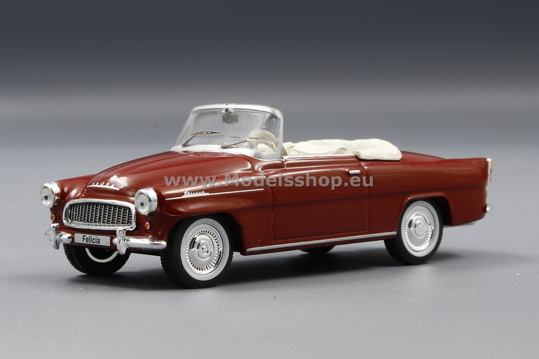 IXO CLC388N Skoda Felicia Roadster, 1959 /dark red/