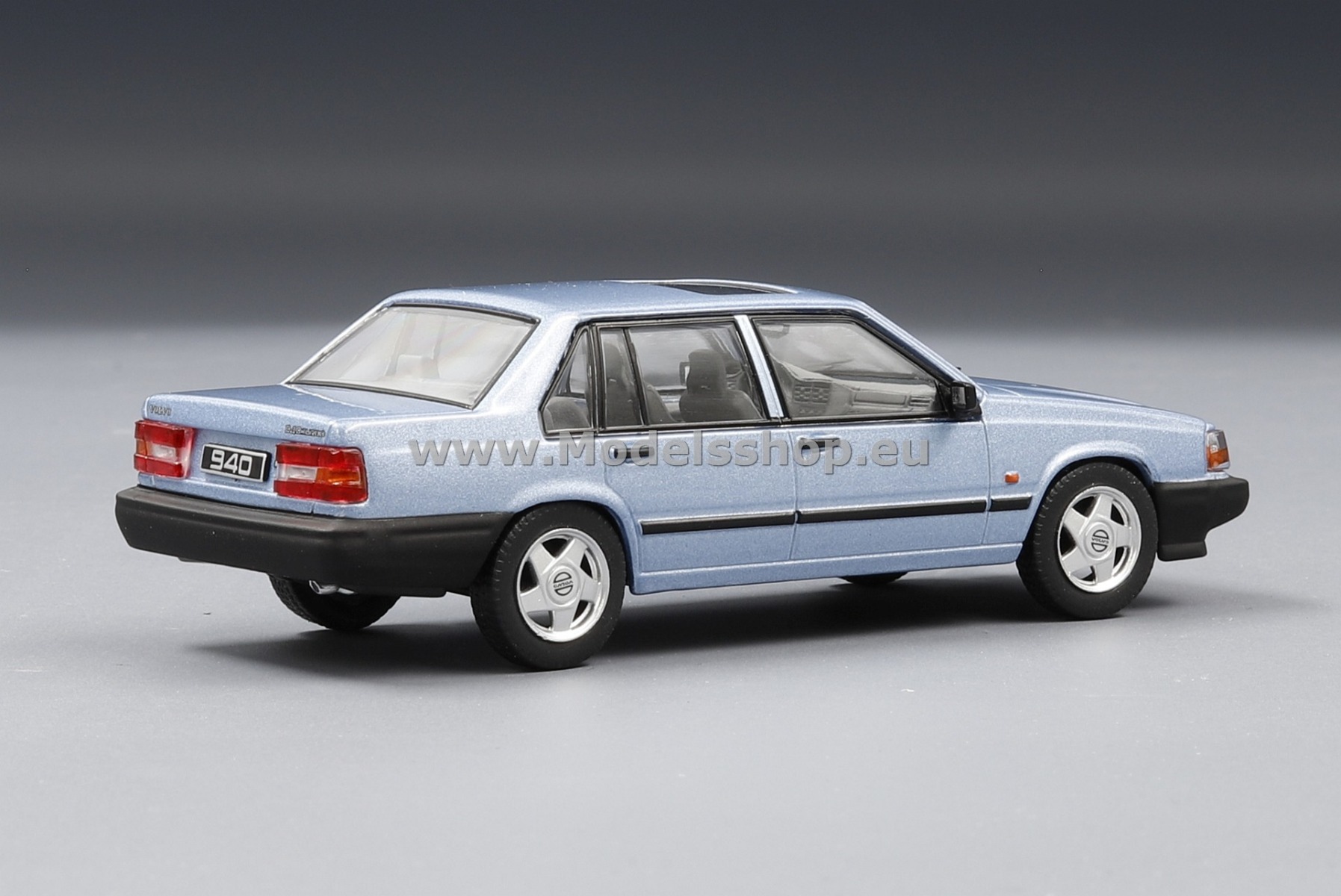 Neo 1/43 Volvo 940 GL 1992 Red #136 | eBay