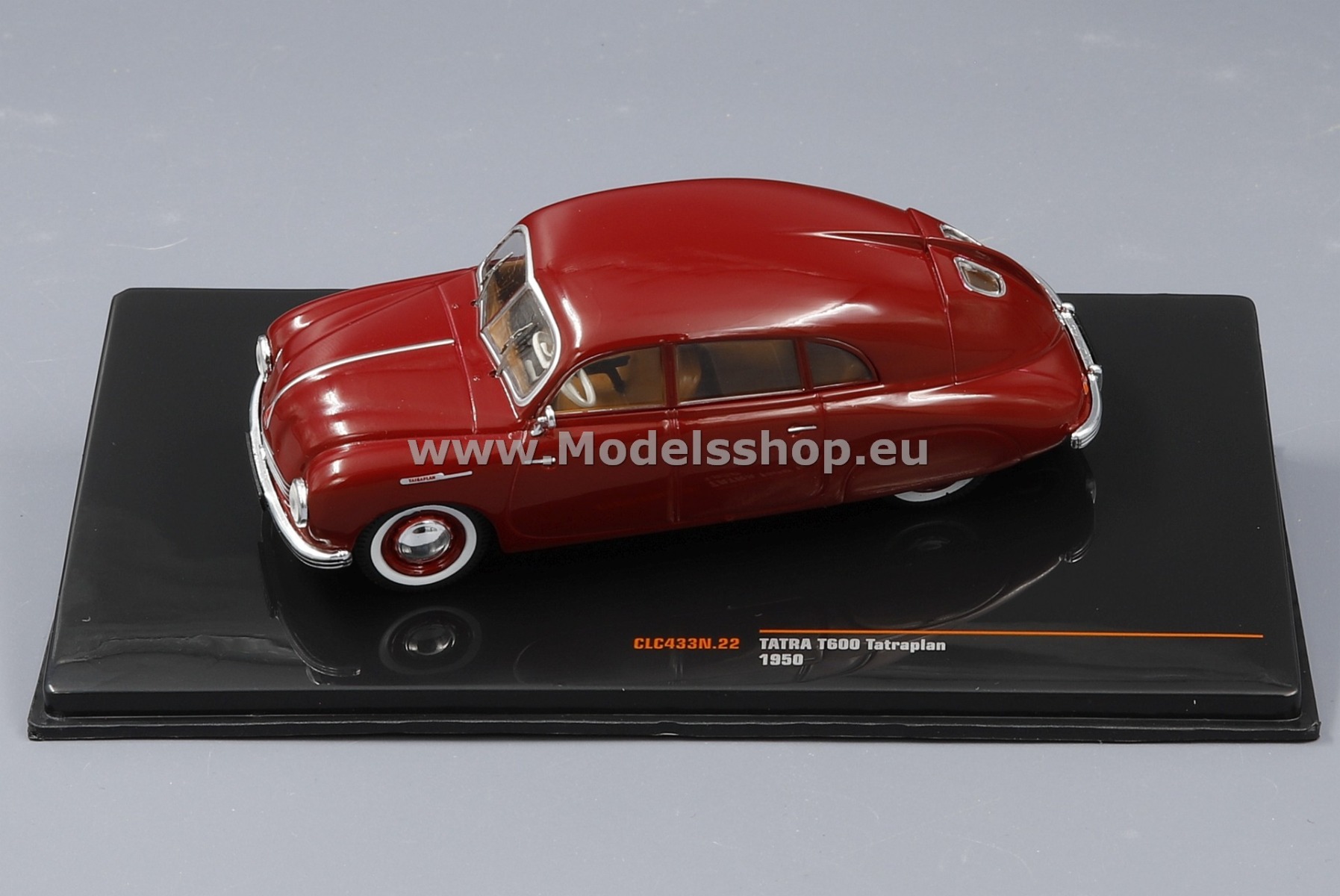 IXO CLC433N.22 Tatra T600, 1950 /dark red/