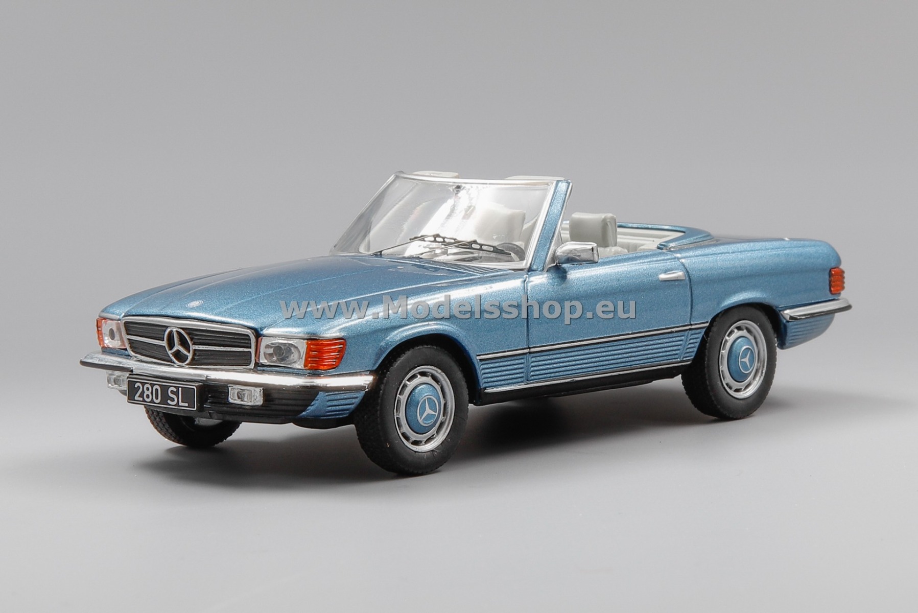 IXOCLC458N.22 Mercedes-Benz 280 SL (R107), 1979 /light blue metallic/