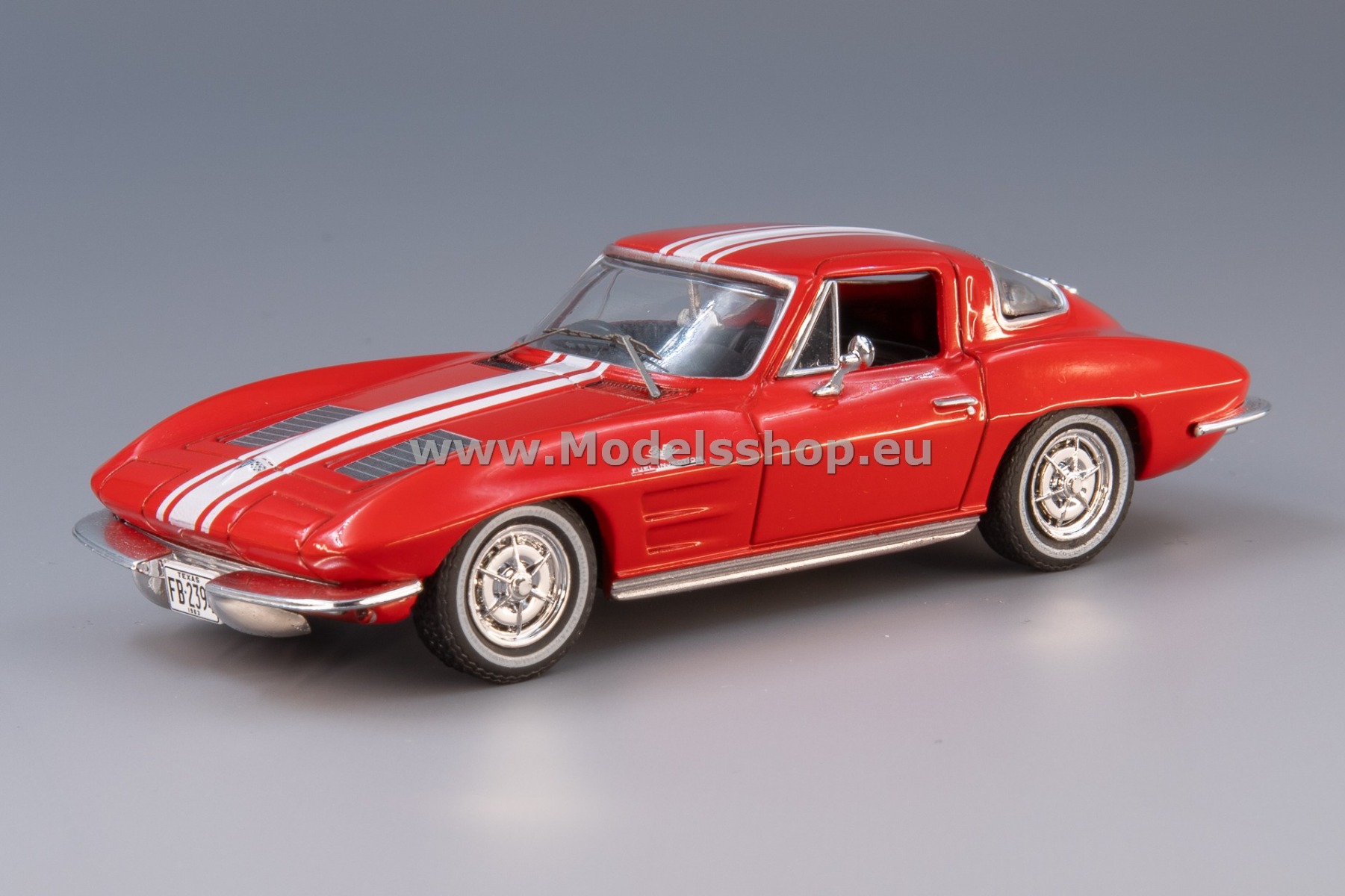 IXO CLC479N.22 Chevrolet Corvette (C2) Stingray, 1963 /red - white/
