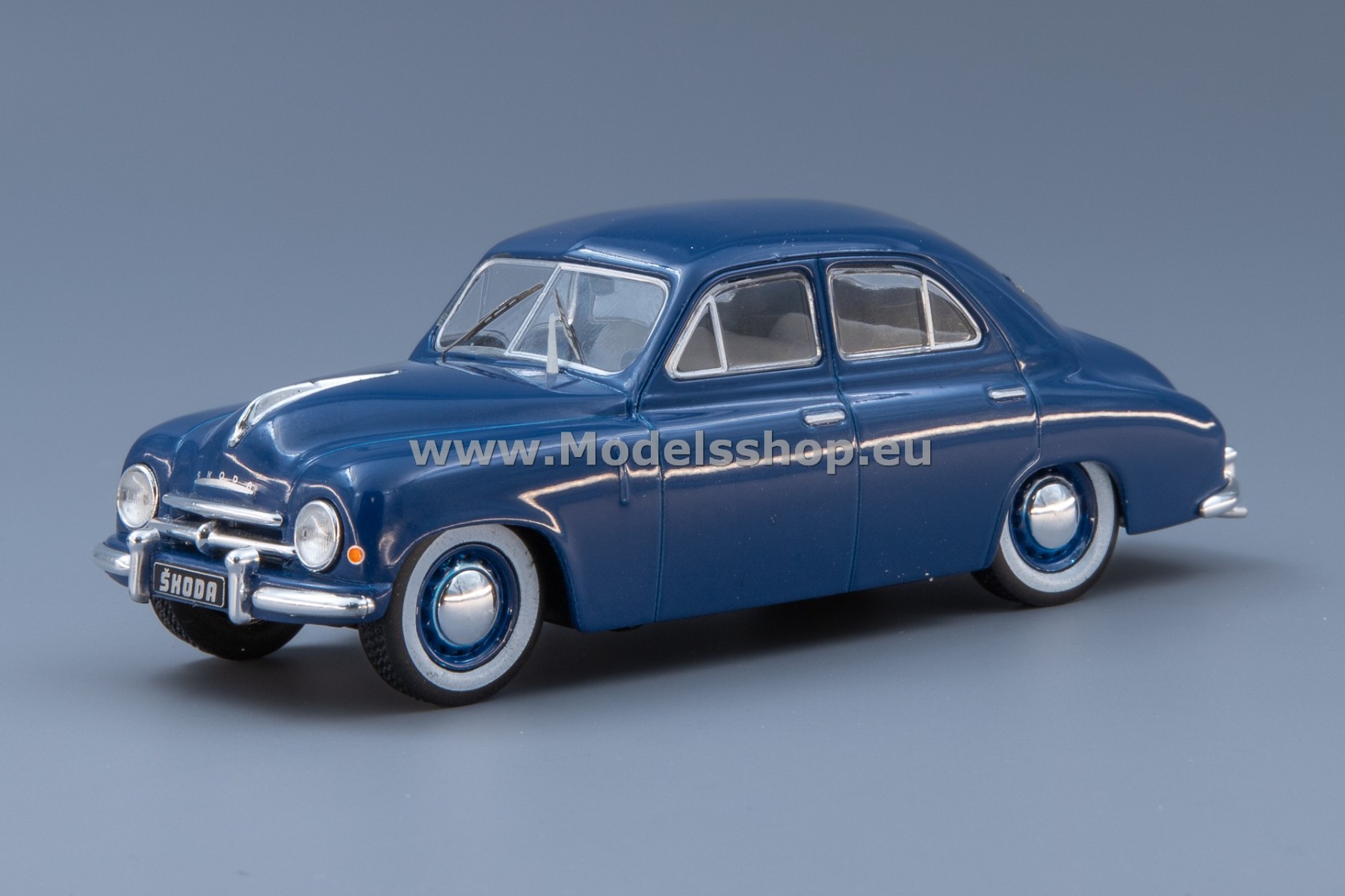 IXO CLC496N.22 Skoda 1200 Sedan, 1952 /blue/