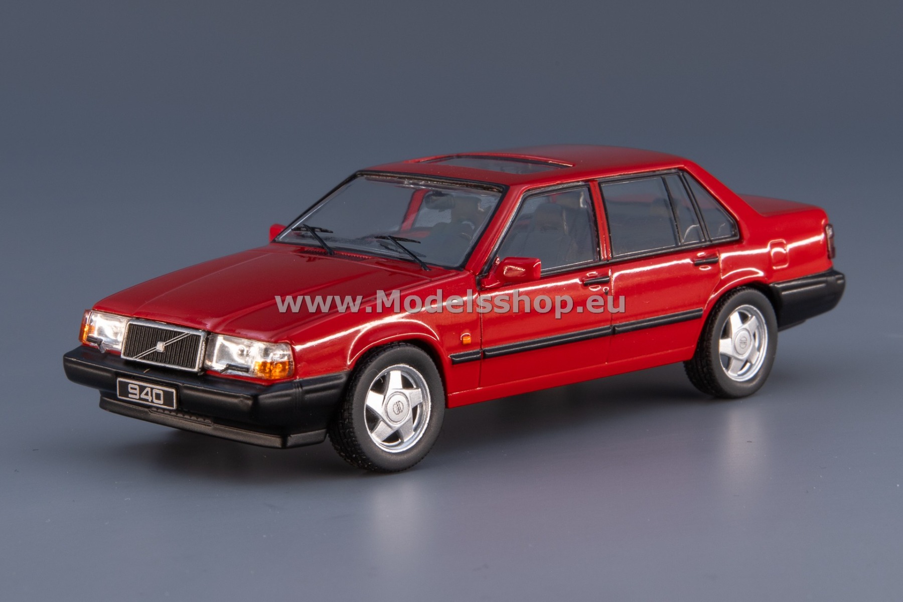 IXO CLC498N.22 Volvo 940 Turbo, 1990 /red/