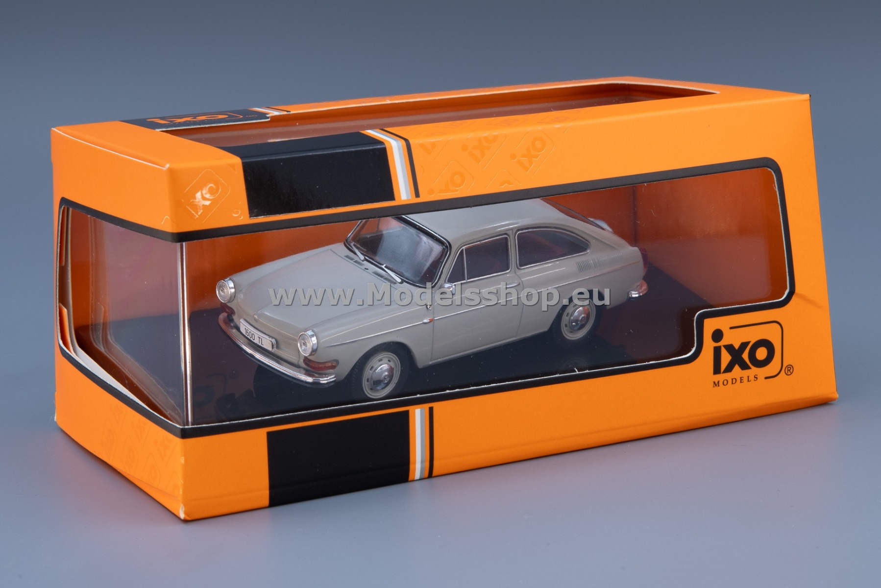 IXO CLC503N.22 Volkswagen 1600 TL, 1969 /beige/