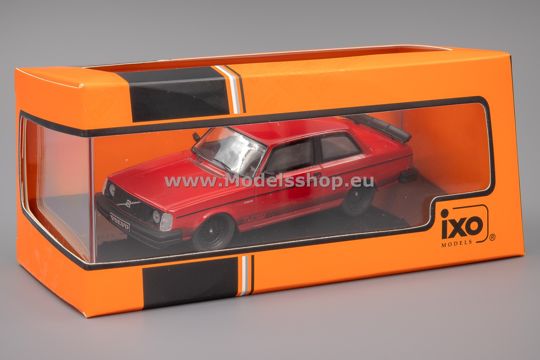 IXOCLC549N.22 Volvo 242 custom, 1980 /red/