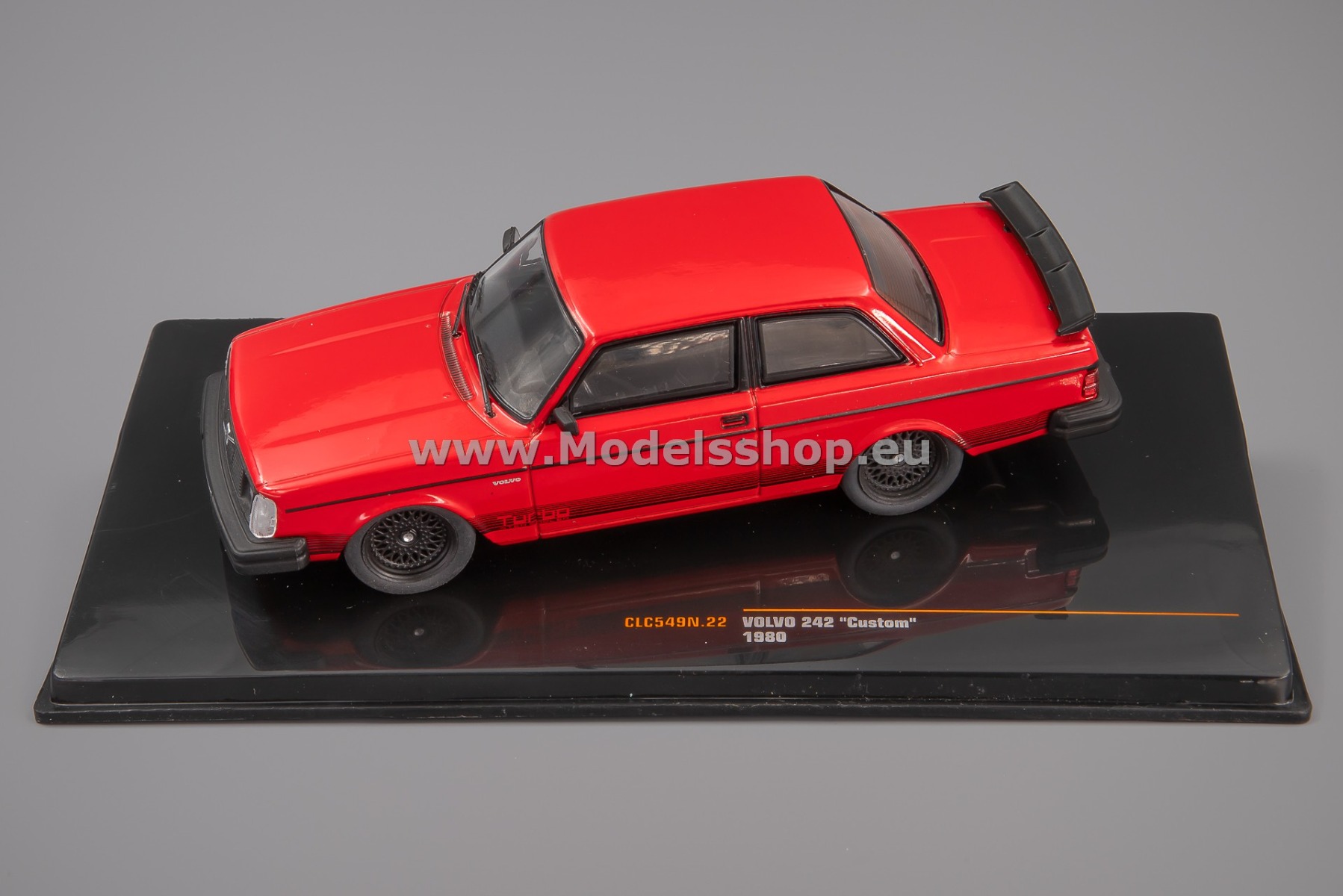 IXOCLC549N.22 Volvo 242 custom, 1980 /red/