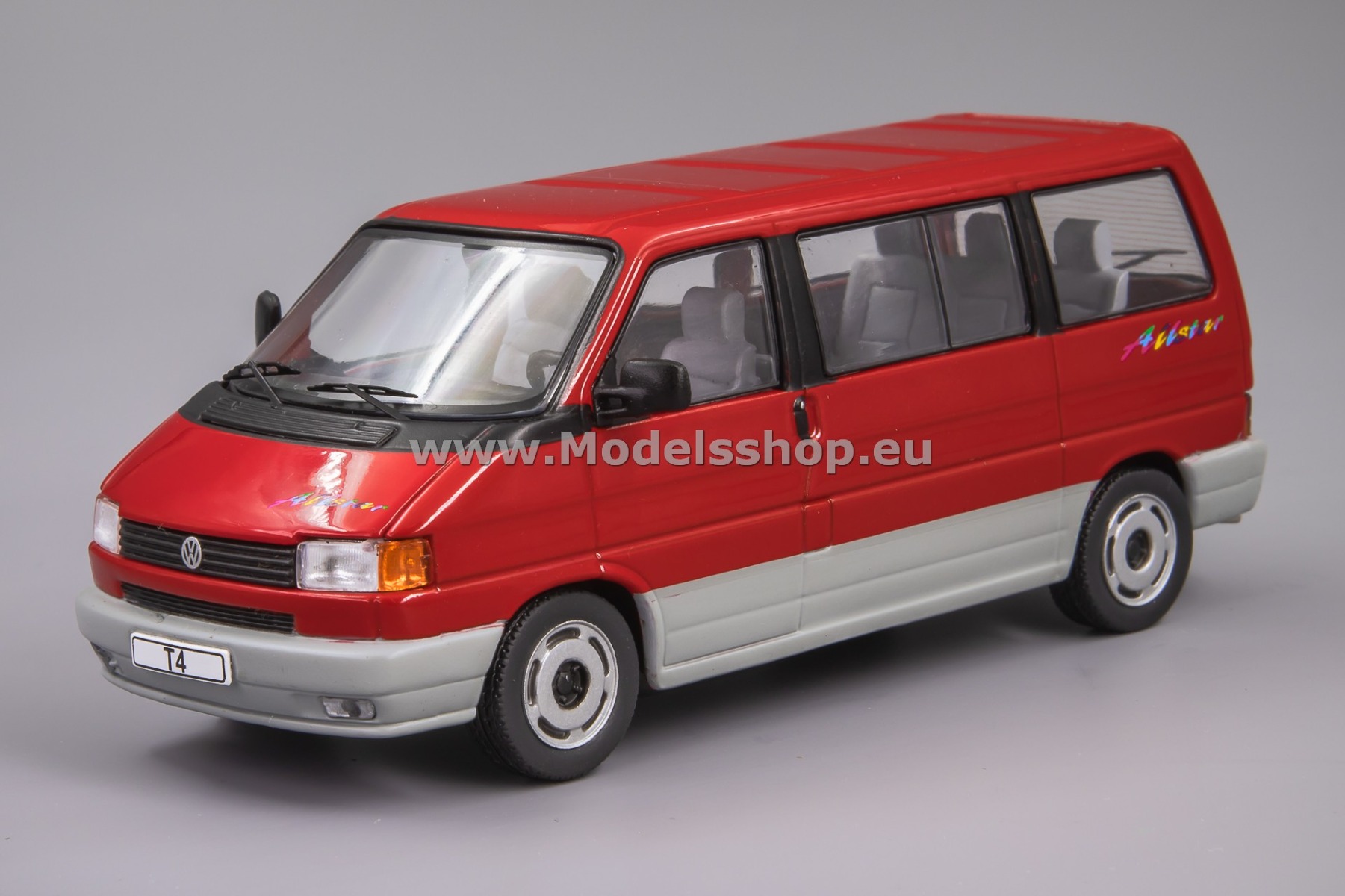 IXOCLC555N.22 Volkswagen / VW T4 Multivan Allstar,  1992 /red/