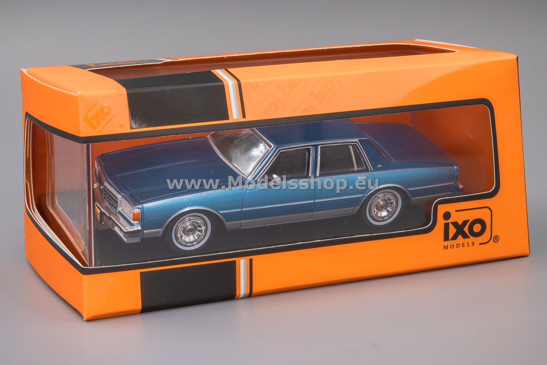 IXOCLC558N.22 Chevrolet Caprice 1981 /light blue/