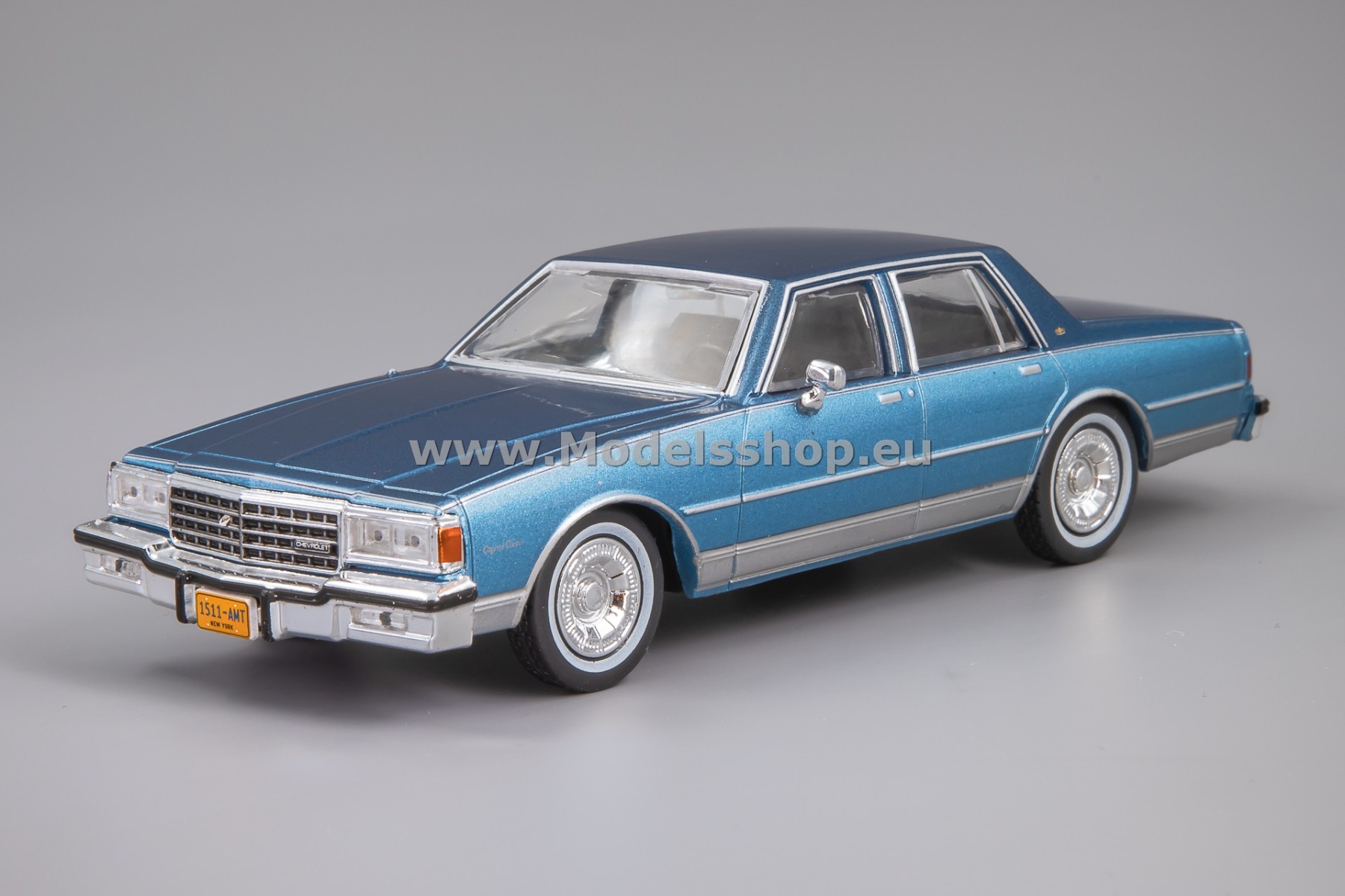 IXOCLC558N.22 Chevrolet Caprice 1981 /light blue/