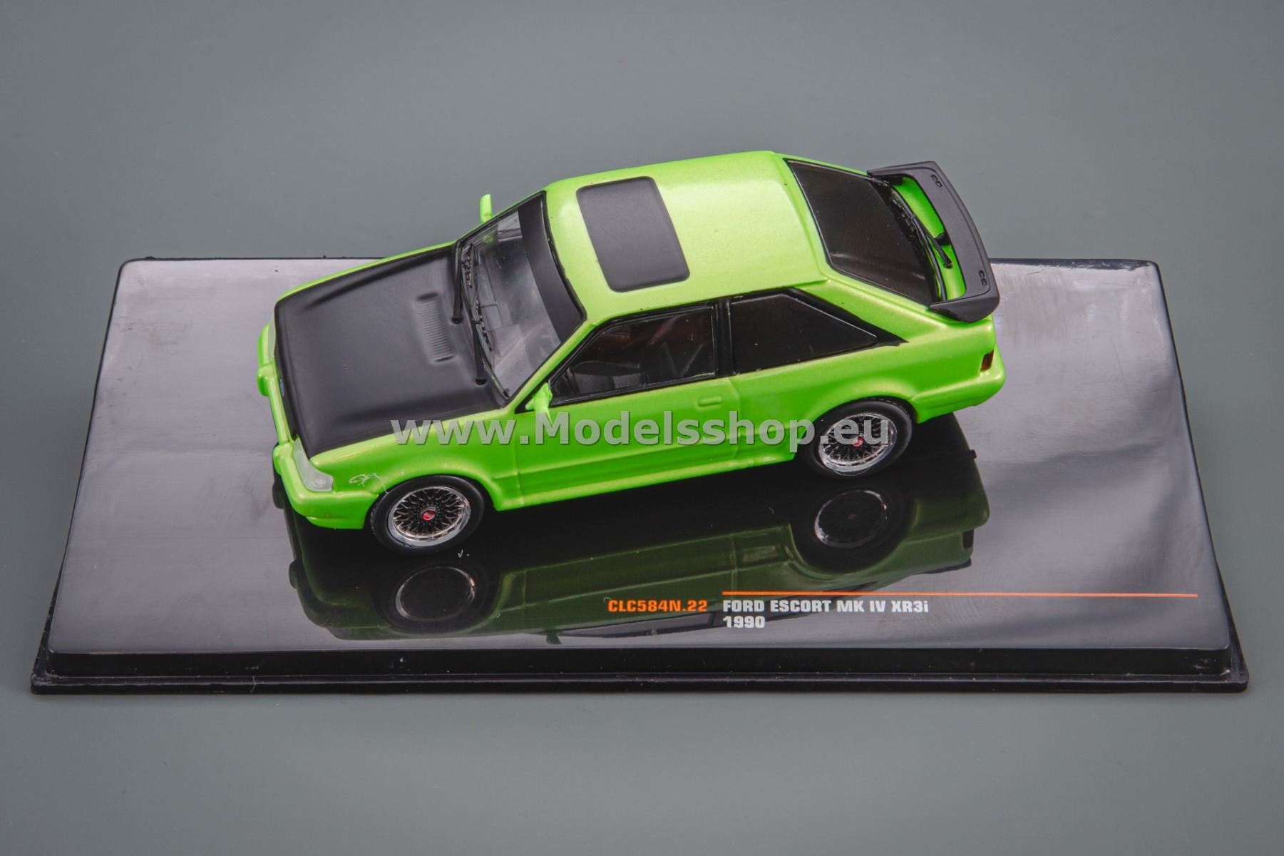 IXOCLC584N.22 Ford Escort MK IV XR3, 1990 /green metallic/