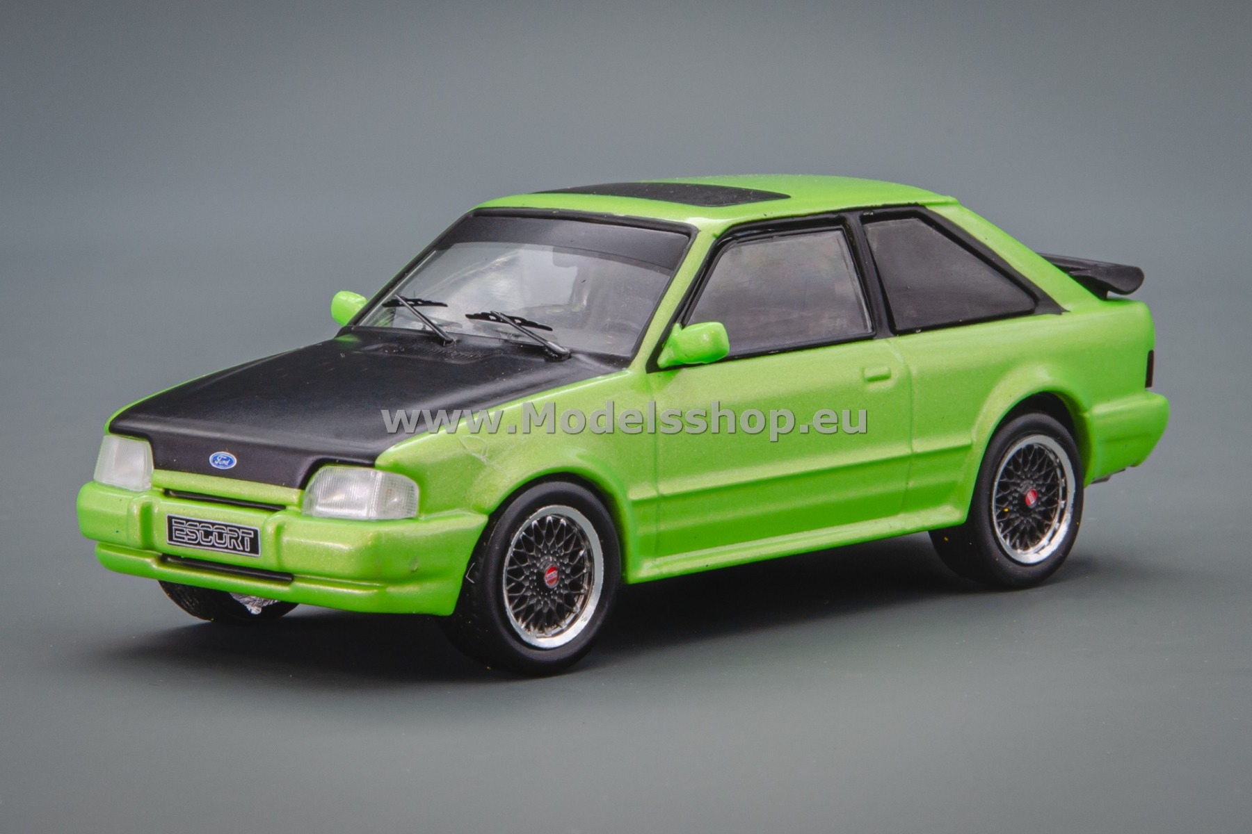IXOCLC584N.22 Ford Escort MK IV XR3, 1990 /green metallic/