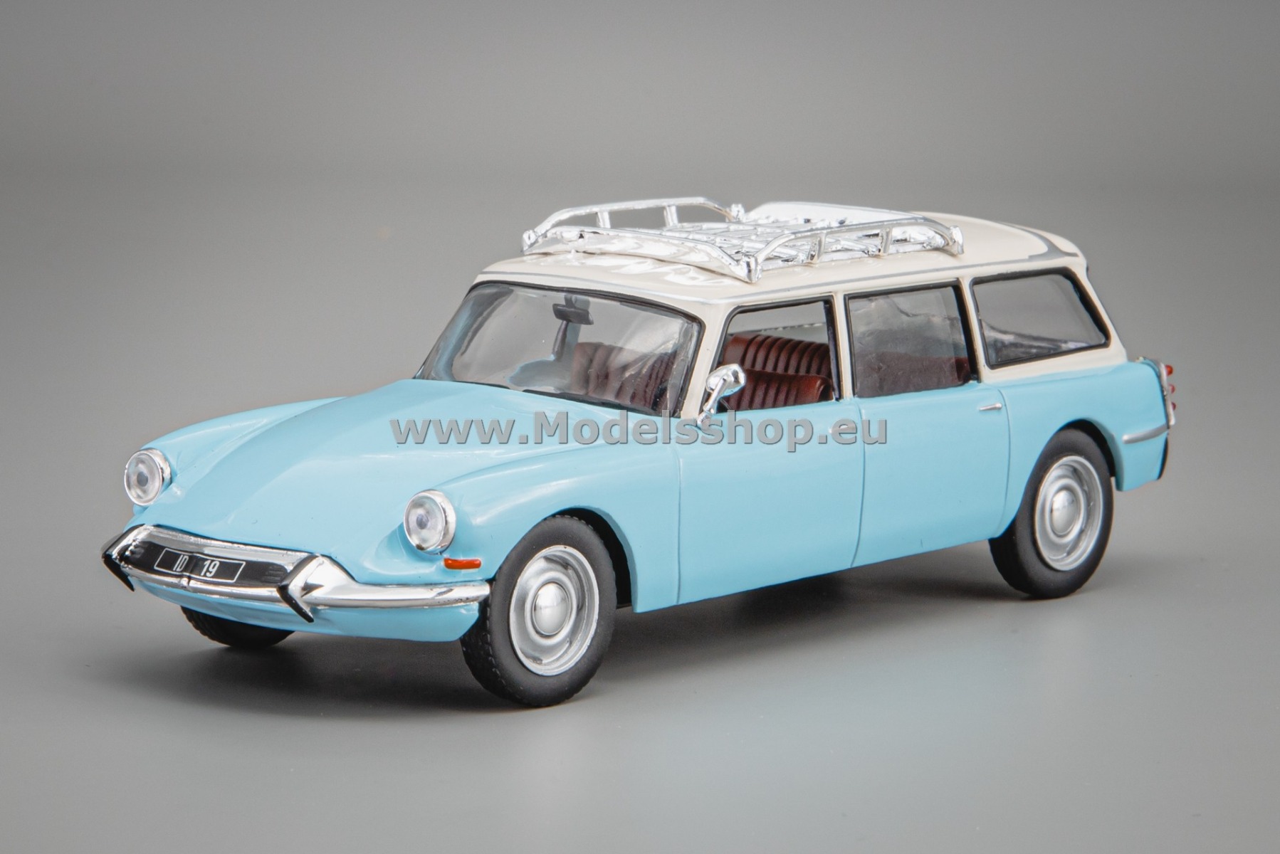 IXOCLC609N.22 Citroen ID 19 Break, 1960 /light blue - white/