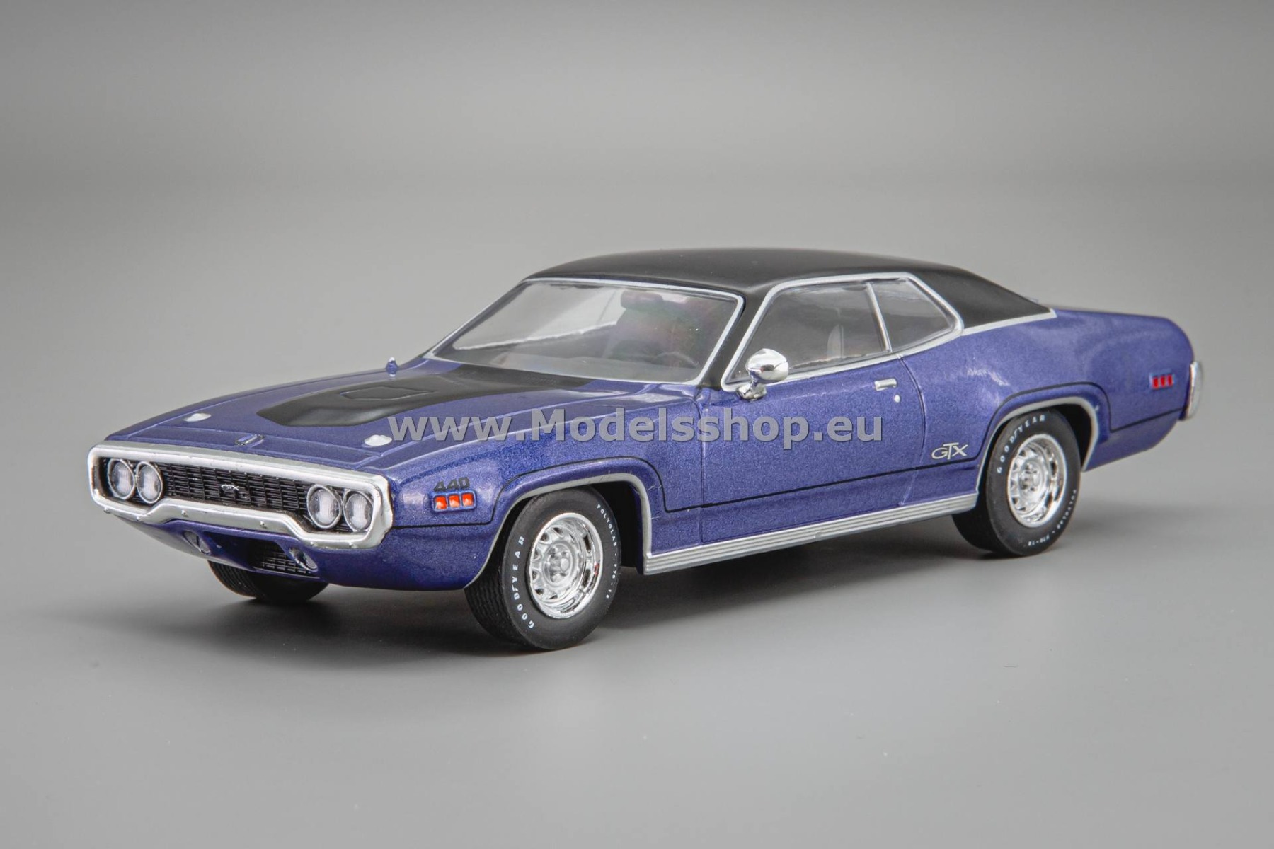 IXOCLC622N.22 Plymouth GTX Runner, 1971 /purple metallic/