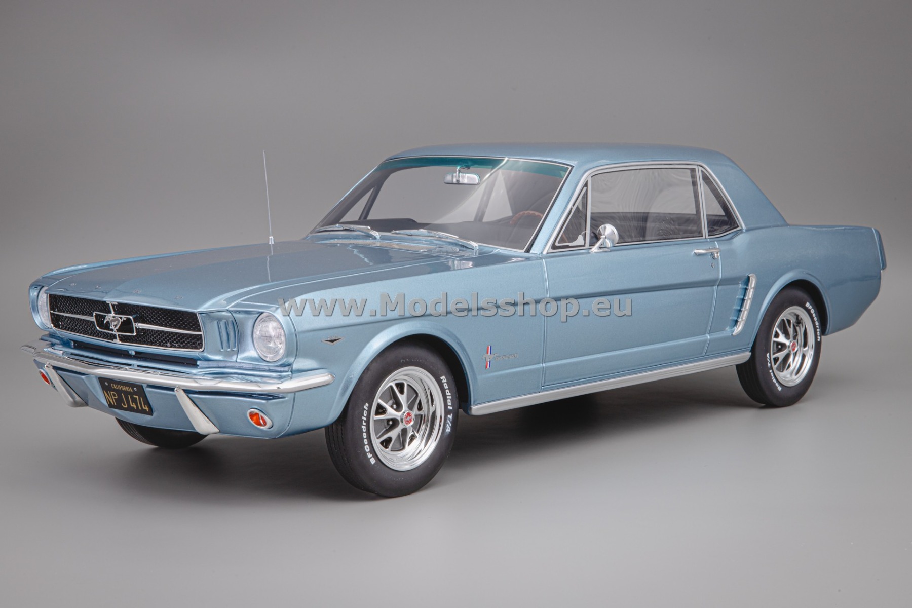 OttOmobile G089 Ford Mustang V8 Hardtop, 1965 /Silver Blue Pony/